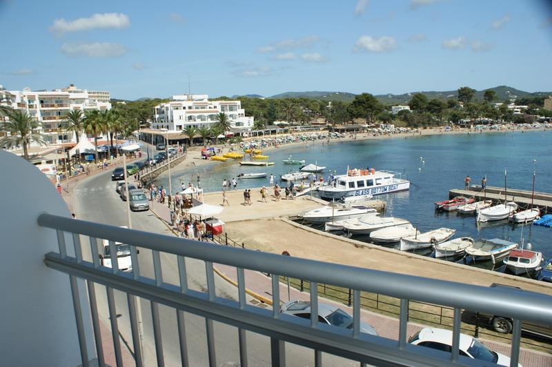 Apartamentos Playa Sol Es Cana Exterior foto